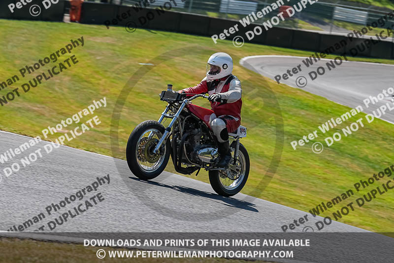 cadwell park;cadwell park photographs;cadwell trackday photographs;enduro digital images;event digital images;eventdigitalimages;peter wileman photography;racing digital images;trackday digital images;trackday photos